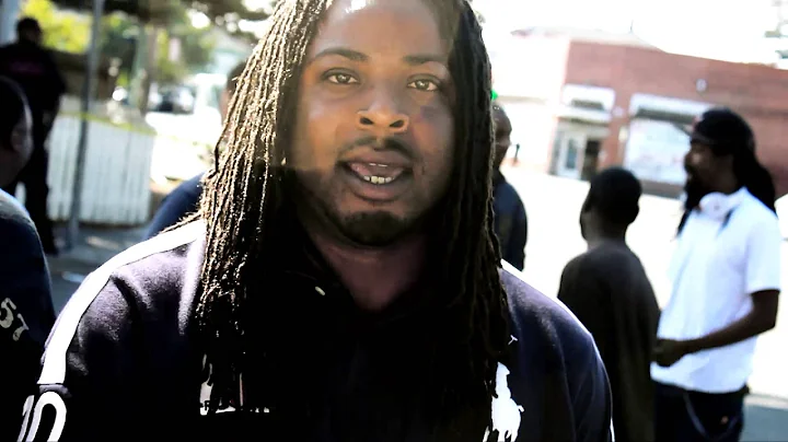 Ronald Mack (Ft H.U.) - "Clothes Fulla Holes" [DIR...