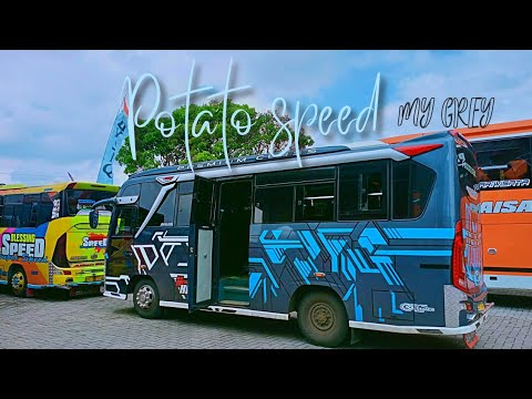 Menggagas Petualangan: Eksplorasi Dunia Bus Engkel Pariwisata