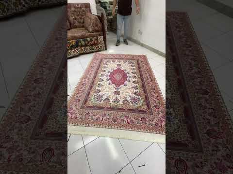 فرشینه کرم جذاب و عالی با ترمز بسیار با کیفیت