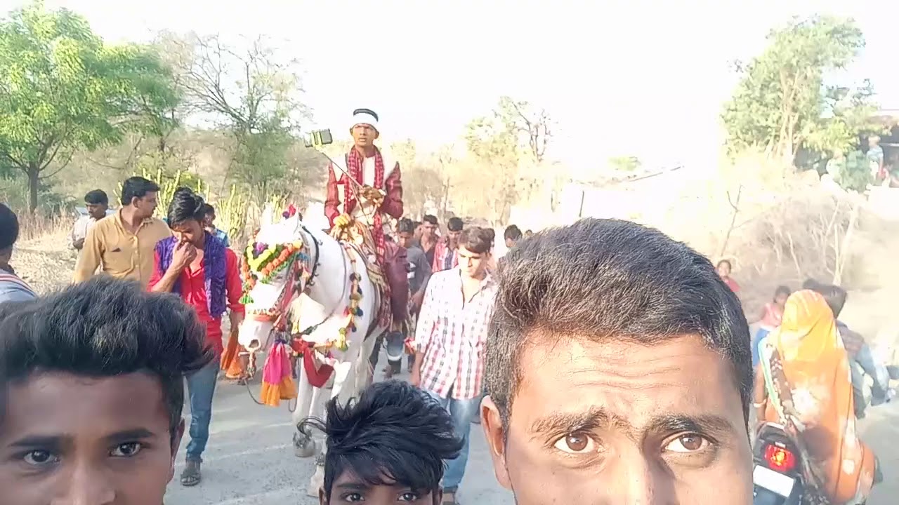 Royal rathva moj gamani - YouTube