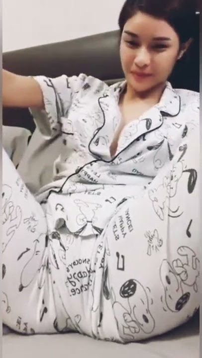 Goyang Tiktok Sambil Ngangkang Bikin Halu #shorts
