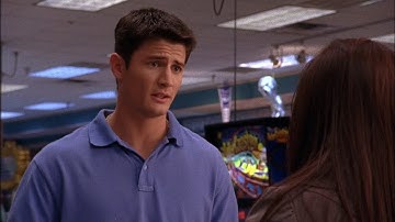 Nathan and Haley 3х07 №5