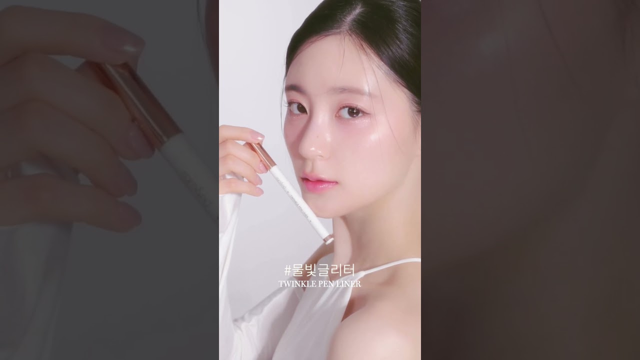 ROMAND (Rom&nd) Блестящая подводка для глаз Twinkle Pen Liner [01 Silver Flake]