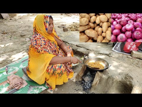 Thumbnail for आलू और प्याज की सब्जी अगर इस तरह बनाएंगे तो उगंलिया चाटते रह जाएंगे | POTATO CURRY FOR PURI.