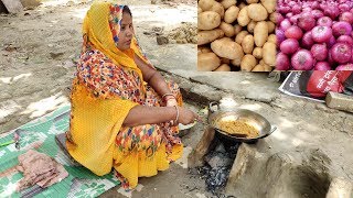 आलू और प्याज की सब्जी अगर इस तरह बनाएंगे तो उगंलिया चाटते रह जाएंगे | POTATO CURRY FOR PURI.