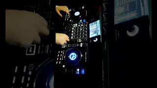 HOW I MIX. REAL DJ'ing @ccaammbo @remix @djing HOW I MIX. REAL DJ'ing @ccaammbo @remix @djing