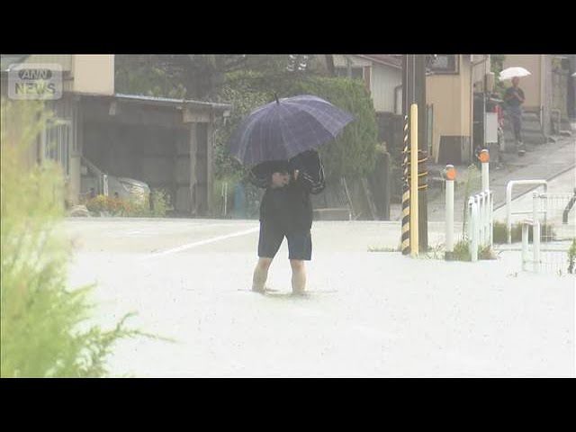 Linear rainbands hit Hokkaido; Toyama sees record-breaking