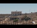 مستوطنون يقيمون خيمة ويحاصرون منزل عائلة فلسطينية في منطقة واد الرخيم جنوب يطا بالخليل