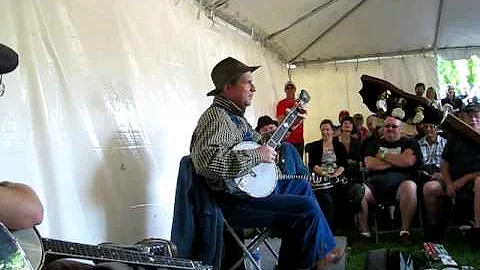 1112. Bottle of Wine (Tom Paxton) - performed by L...