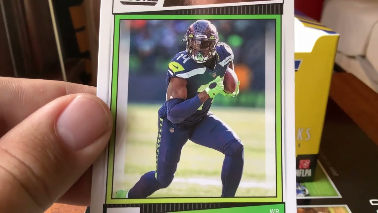 2022 Score Football Hobby Box Pack #10