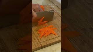 Режем морковь по-китайски...
