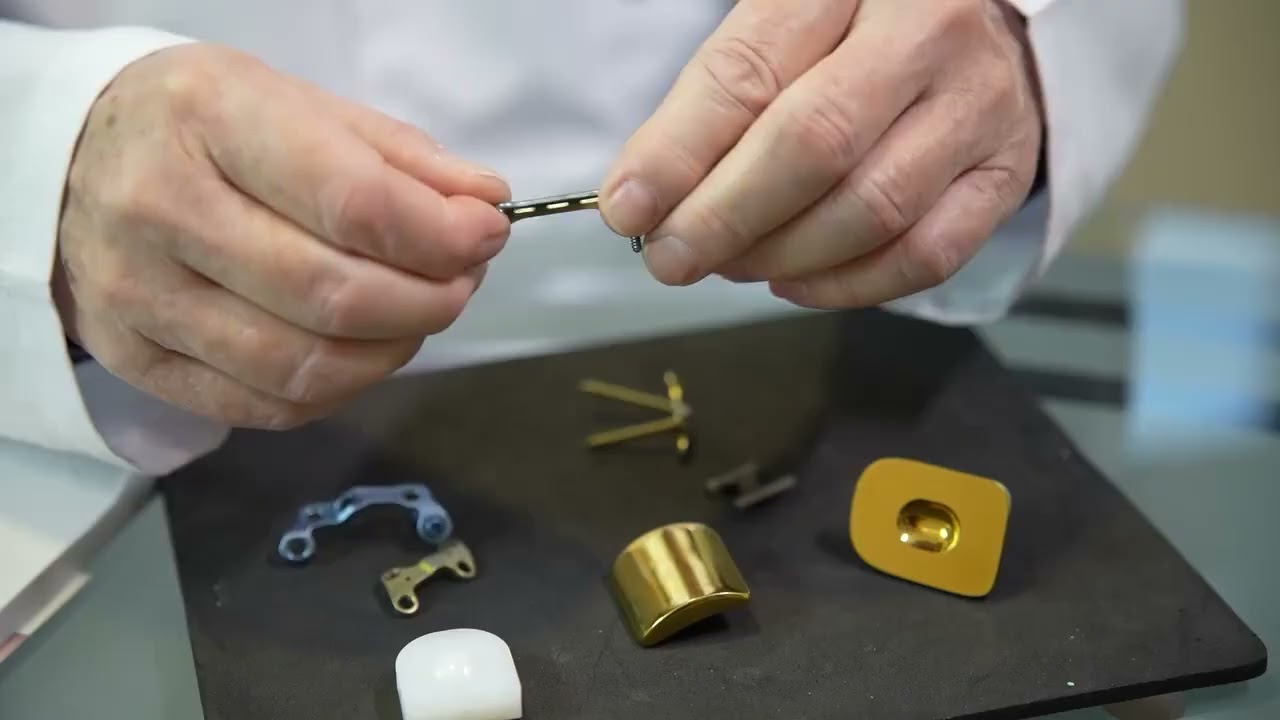 Prof. Dr. Ernst Orthner prej vitesh ofron trajtime të shumë të specializuara në Spitalin Amerikan 3