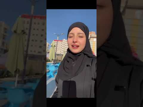 ماريا قحطان اثناء اختيار الفائزين بمودمات الفورجي