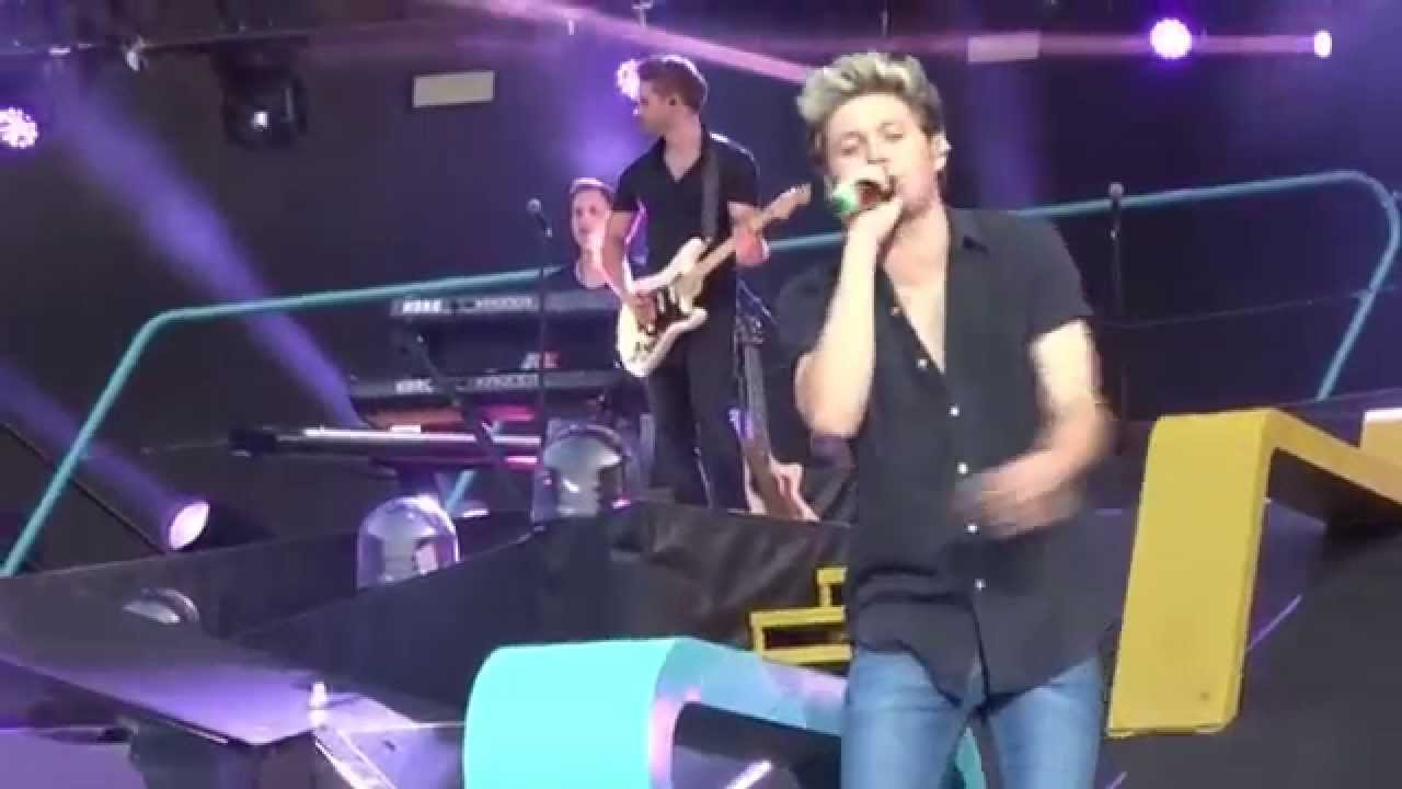 One Direction Vienna 10/06/15 Stockholm Syndrome (focused on Niall)