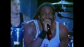 Sepultura - Roots Bloody Roots, Live in Portugal 2003