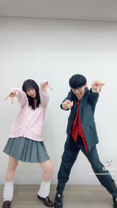 Syujet bilan porno Rus tilida shifokor kabinetida onlayn porno