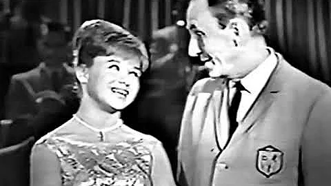 Janet Lennon & Larry Hooper with Baby It's Cold Ou...