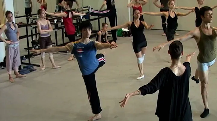 Kathy Thibodeaux teaching competitor's class at th...