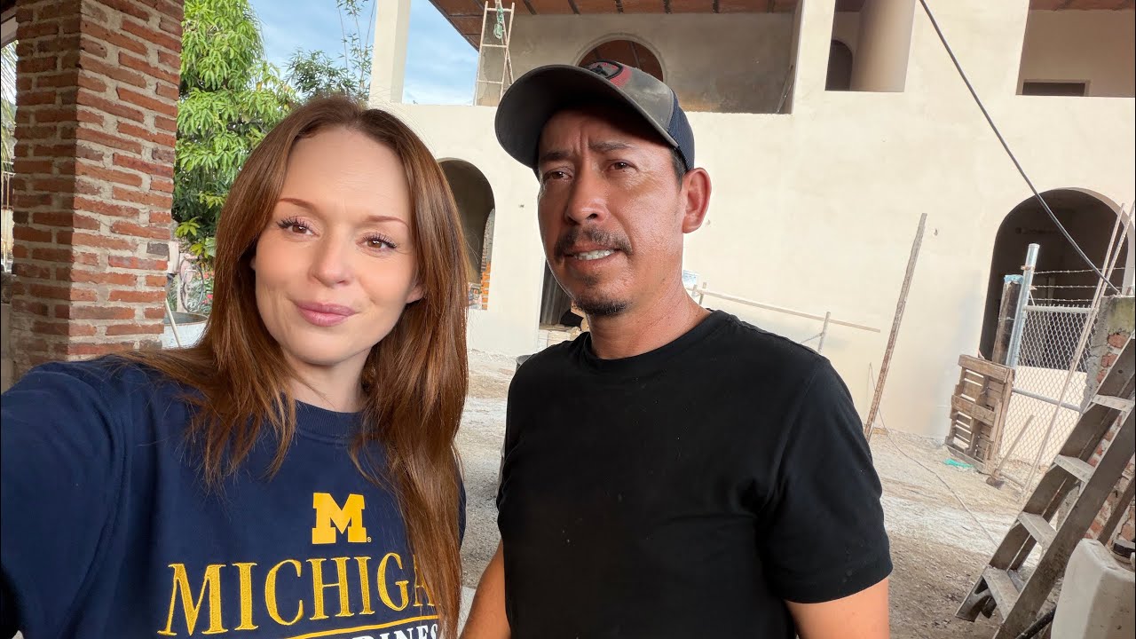 Build Our Home in MEXICO 🇲🇽 This Looks Different ! Stucco, flooring and New Projects