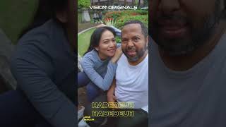 Ada Yang Udah Mengintai Dari Kejauhan