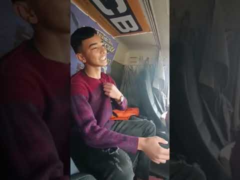 كل ما افكر انسى بنسى وبرجع أفكر فيك