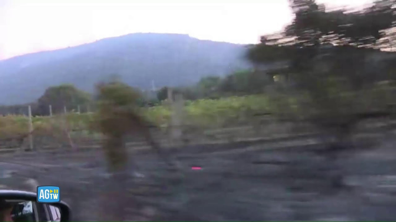 Incendi in Sardegna, elicotteri in azione, almeno 600 evacuati