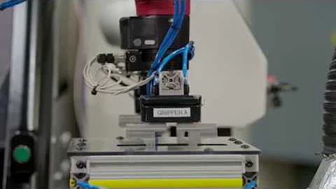 Cobot Application Spotlight: CNC Machine Tending Job 1