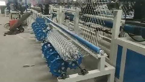 GST fully-automatic galvanized wire chain link fence machine with factory price