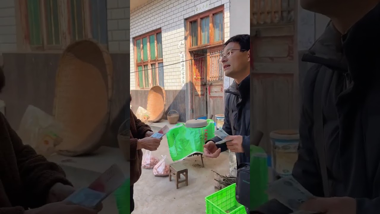 帮乡亲们卖山货