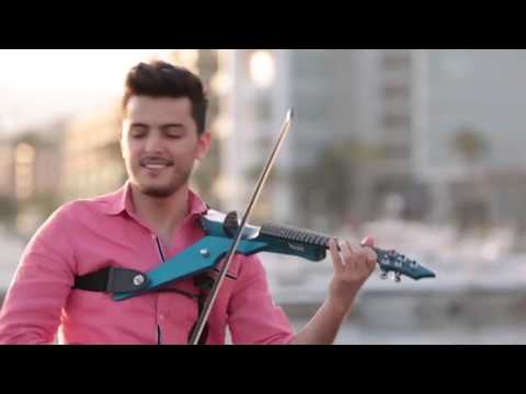 ما بعرف كيف بنظرة بتعمل هيك تاخدني ليك وبموت عليك