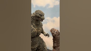 Gojira meets Godzilla Minus One 😳 #meme #godzillaminusone #godzilla1954 #shmonsterarts #xplus