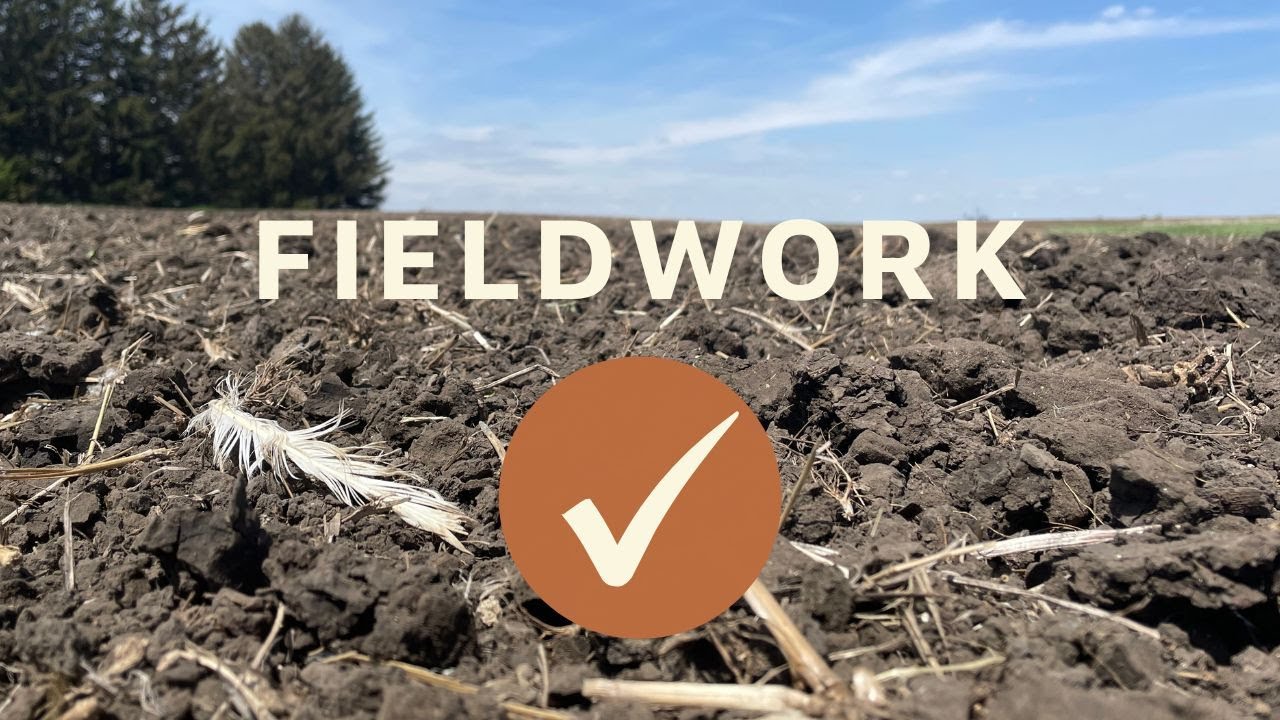 Spring Fieldwork - 1971 John Deere 4620 pulling IH disc and cultivator ...