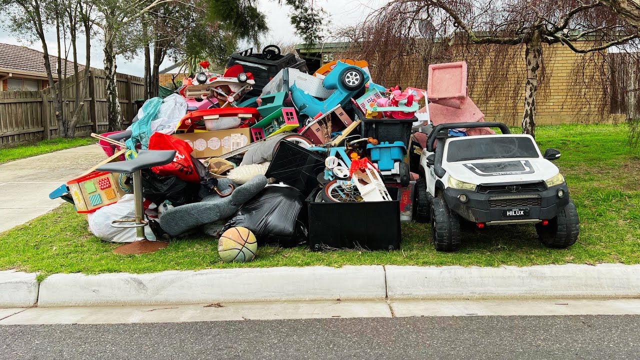 Kick Back Relax It’s Street Treasure Time! 