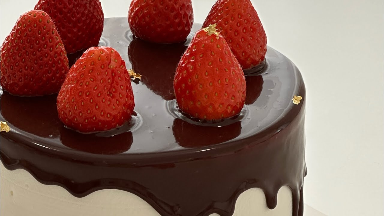 딸기초코케이크(집에서 이런 퀄리티의 케이크가 나온다고!?)