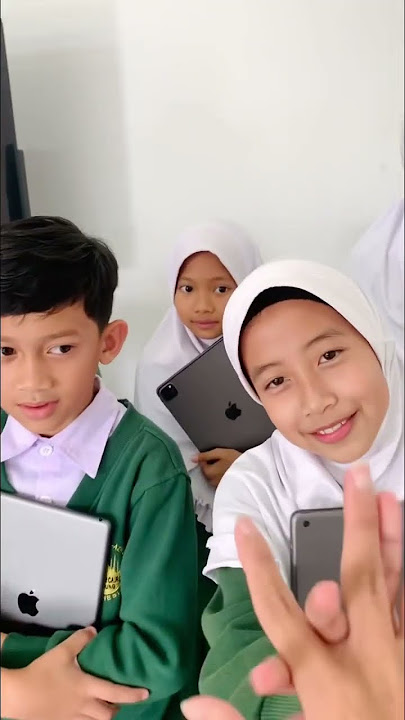 Kacau!!! Anak SD kok ke sekolah bawa iPad??? #alazhar #cairo #bandung #ipad #learning