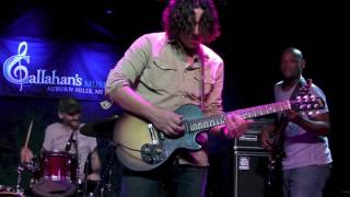 ''AIN'T NO GRAVE'' - DAVY KNOWLES BAND @ Callahan's, Oct 2016