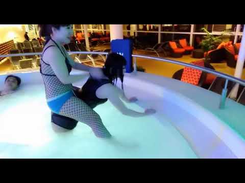 Ponyplay in the spa pool