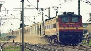 Double Treat! Ranchi Rajdhani Express meets Jharkhand Swarna Jayanti Express