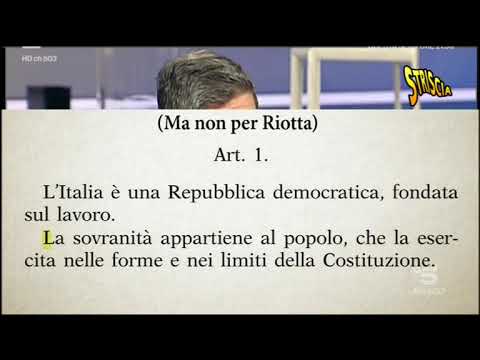 Rinaldi dà lezioni di Costituzione a Riotta - Striscia la Notizia