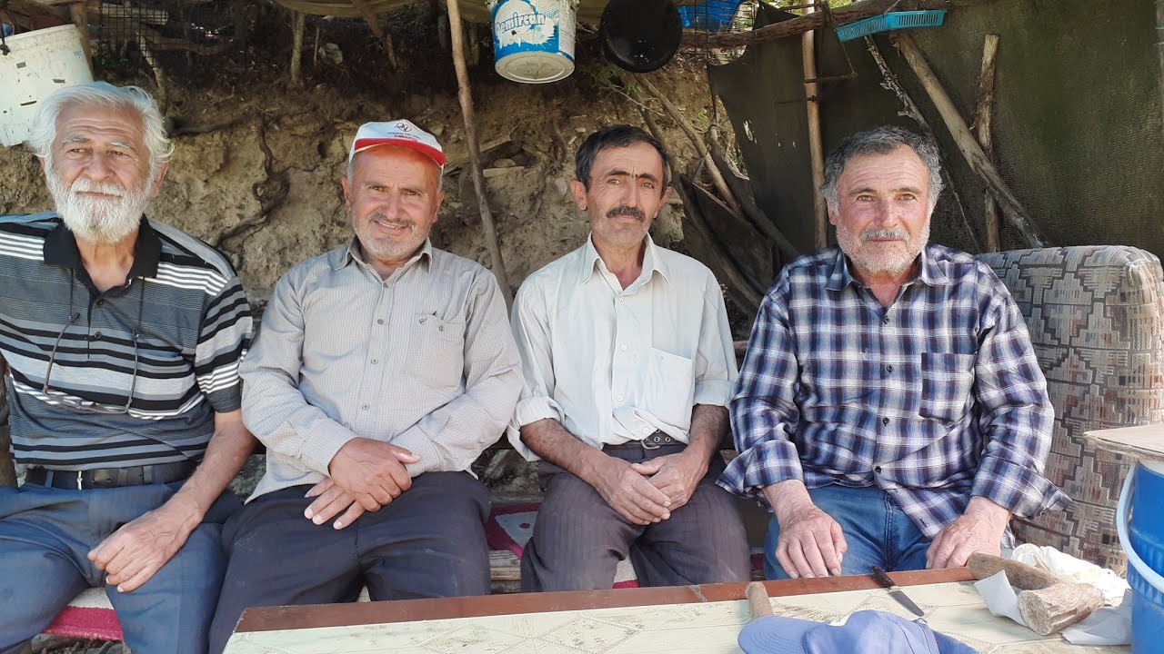 Dağdan  yolculuk    Ali dayı   Recep dayım  Cengiz emmi  ve  Gamaz hasan babamla kıyı yolda  sohbet