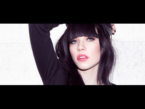 Curiosity - Carly Rae Jepsen [LYRICS!]