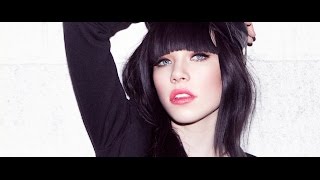 Video thumbnail of "Curiosity - Carly Rae Jepsen [LYRICS!] ♥♥♥"