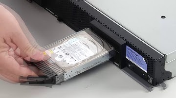 Lenovo ThinkSystem SN850 installing a 2.5-inch hot-swap drive