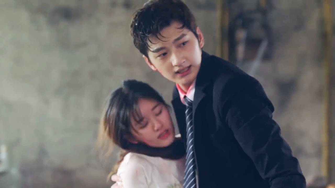 Этот парень похитил мою девушку, она может быть только моей