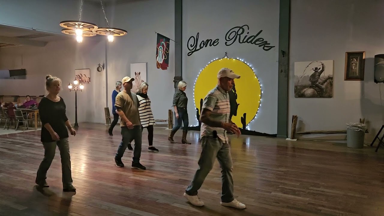 Dancing in the moonlight line dance