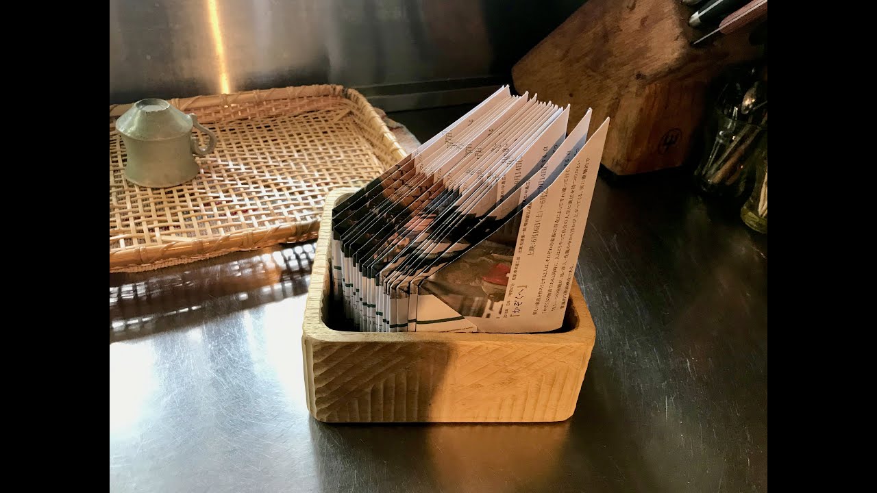 新聞紙で作るゴミ箱　新聞紙の再利用