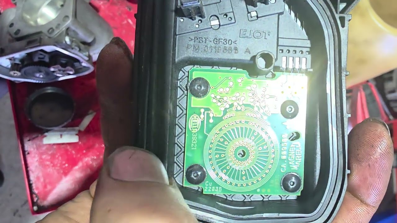 2013 to 2019 Volkswagen Mk7 Golf throttle body inside and how to fix