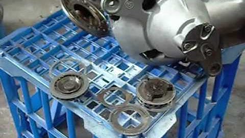 Danfoss Maneurop MT57 V-Twin AC Compressor Disassembly