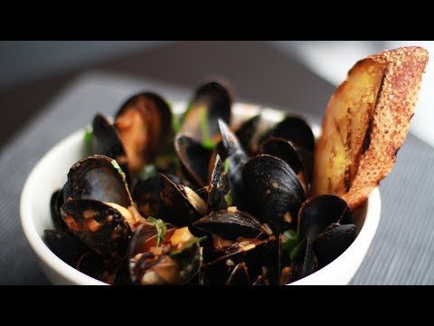 Video: Mussels In Oil - A Step By Step Recipe With A Photo