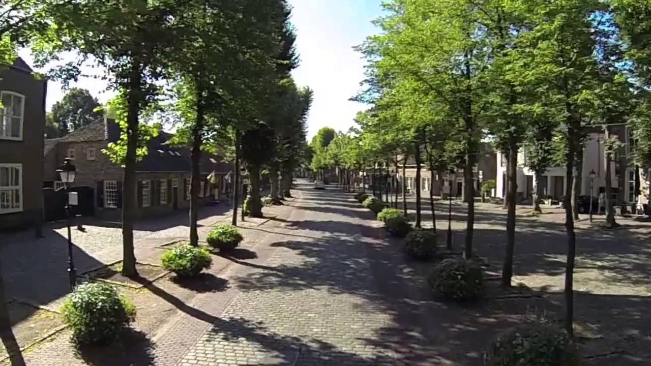 Film Markt Eersel vanuit de lucht, Hotel De Bengel - YouTube